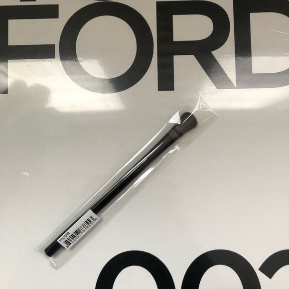 NYX PRO SHADING BRUSH - Picture 2 of 3